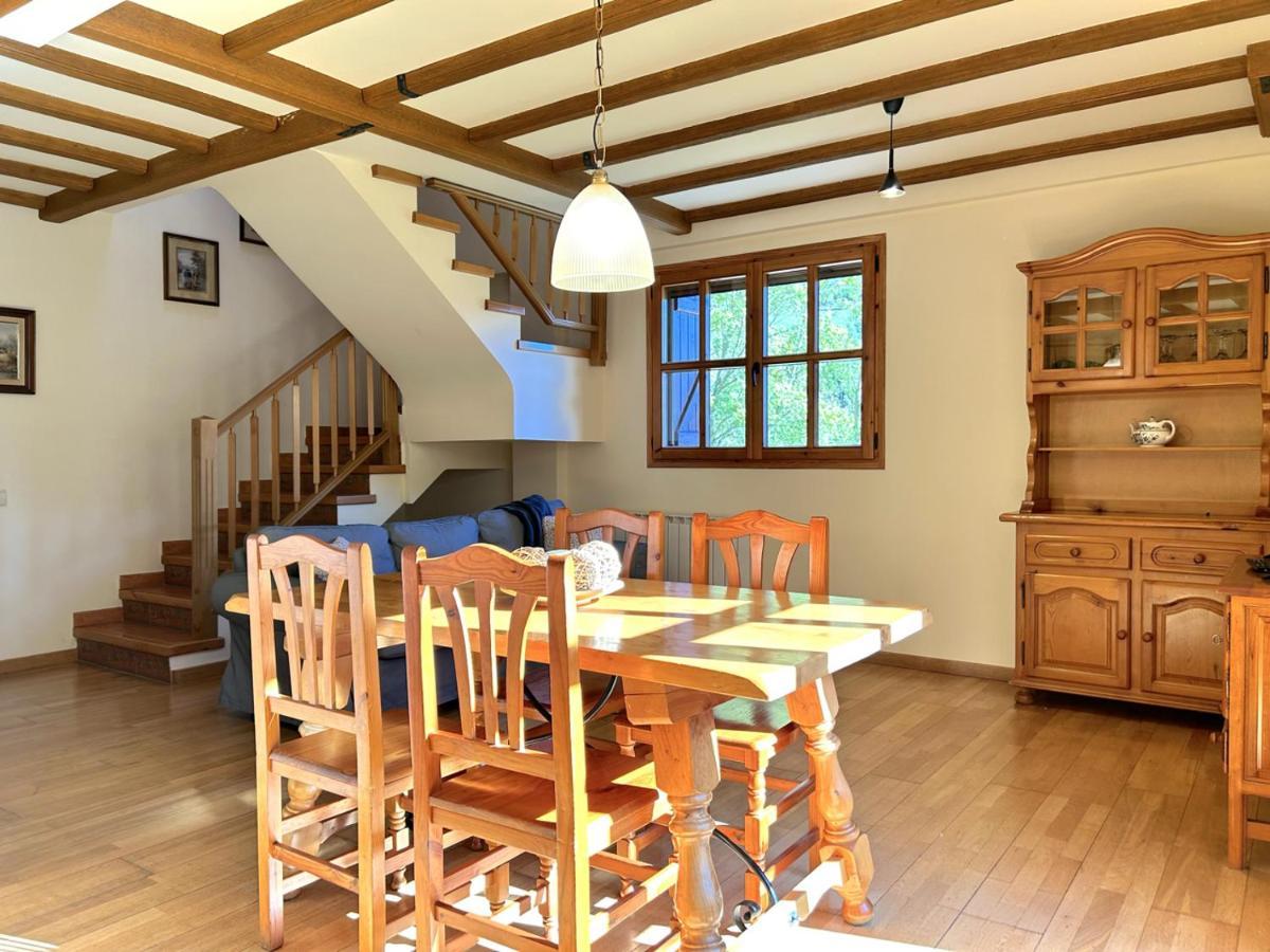 Ferienwohnung Duplex Familiar I De Muntanya A Escalo By Rural D'Aneu Exterior foto